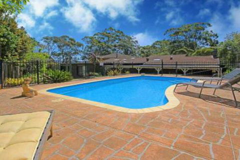 The Court 4 Lazy Dayz - Darwin Holiday 0