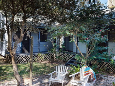 Pet Friendly Bennetts Beach Cottage - Darwin Holiday 5