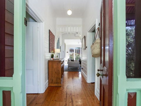 Eamont On Sackville - Darwin Holiday 1