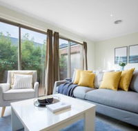 Spacious Lovely Home In Point Cook - Darwin Holiday