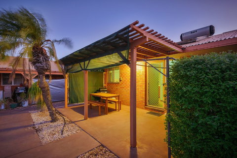 4 / 1 Maidstone Crescent - Darwin Holiday 2