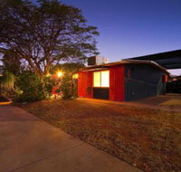 4 Page Street Colourful  Shady 3 Bedroom Home - Darwin Holiday