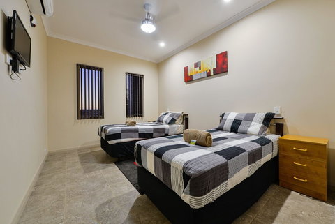 7 Kestrel Place - Darwin Holiday 3