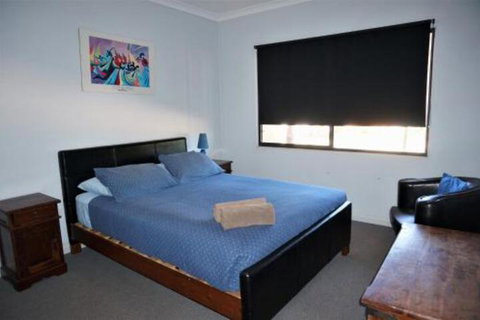 Ningaloo Breeze Villa 10 3 Bedroom Fully Self Contained Disabled Friendly Accommodation - Darwin Holiday 4