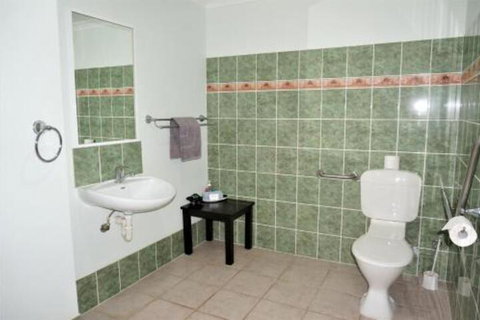 Ningaloo Breeze Villa 10 3 Bedroom Fully Self Contained Disabled Friendly Accommodation - Darwin Holiday 7