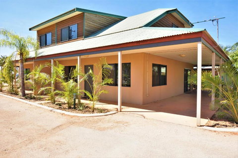 Ningaloo Breeze Villa 9 3 Bedroom Fully Self Contained Holiday Accommodation - Darwin Holiday 7