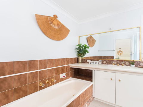 Waterfront At Point Road - Darwin Holiday 1