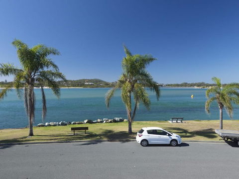 Lakeside Flats 1 - Darwin Holiday 3