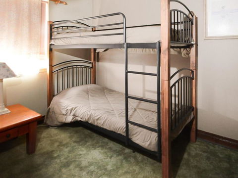 Debra Court 6 - Darwin Holiday 2