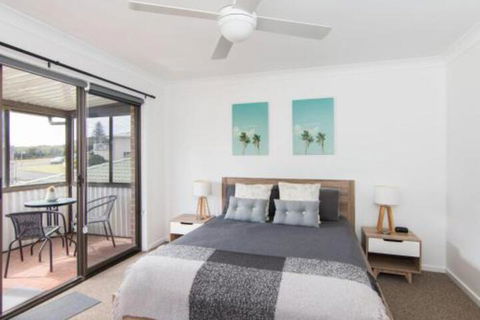 50 Lakeview - Darwin Holiday 2