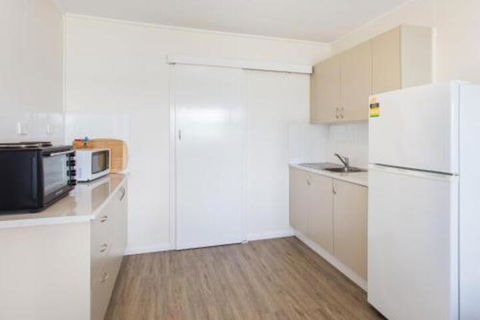 Lakeside Flats 6 - Darwin Holiday 4