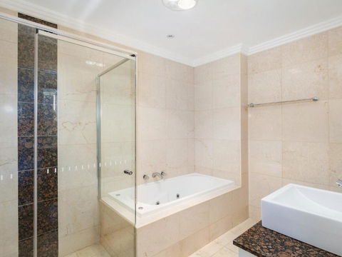 Regatta 13 - Darwin Holiday 4