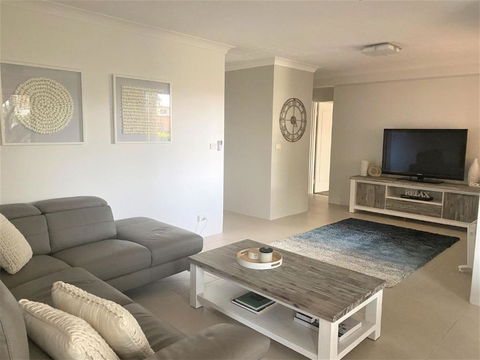 Wallis Court 6 - Darwin Holiday 2