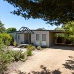 Stroll To The Sea - Darwin Holiday 0