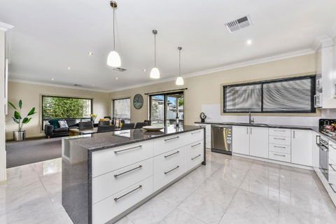 Accommodation On Lansell 2 - Darwin Holiday 1