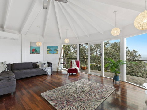 NICHE On NOBLE Ever Changing Vista - Darwin Holiday 2