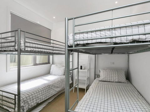 WATERFRONT THREE In The Heart Of Lorne - Darwin Holiday 5