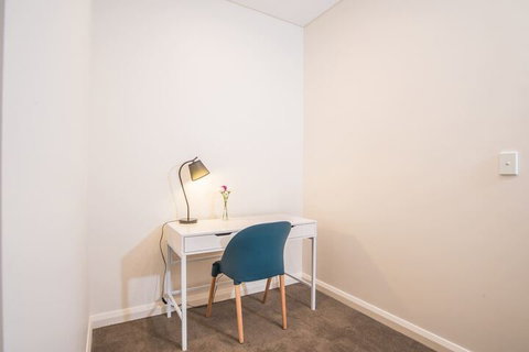 Refreshing 2bed2bath APT In Up&coming Liverpool - Darwin Holiday 4