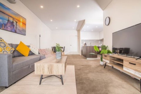 Refreshing 2bed2bath APT In Up&coming Liverpool - Darwin Holiday 0