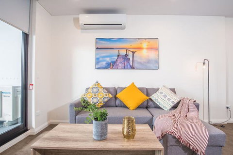 Refreshing 2bed2bath APT In Up&coming Liverpool - Darwin Holiday 2