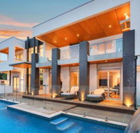 Opulent Oasis - Darwin Holiday