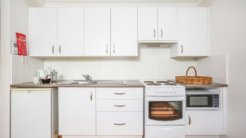 Cloudsong Chalet 2 Close To The Village Centre! - Darwin Holiday 5