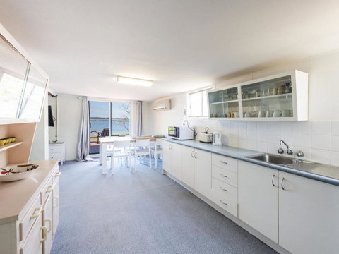 The Net Shed - Darwin Holiday 1