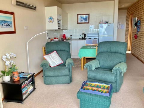 7 Flynns Beach Apartment - Darwin Holiday 1