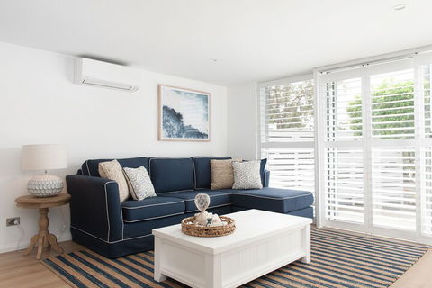 Arabella Stylish Seaside Sanctuary With Views - Darwin Holiday 2