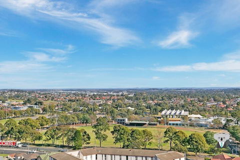 SouthWest LIVERPOOL Amazing View 2Bed APT NLP100A - Darwin Holiday 5