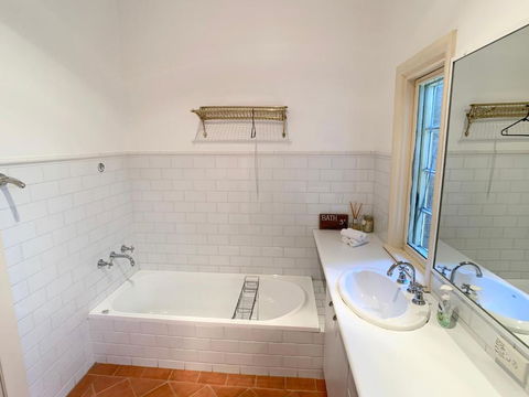 123 Hill St. Heart Of Orange Double Brick - Darwin Holiday 2