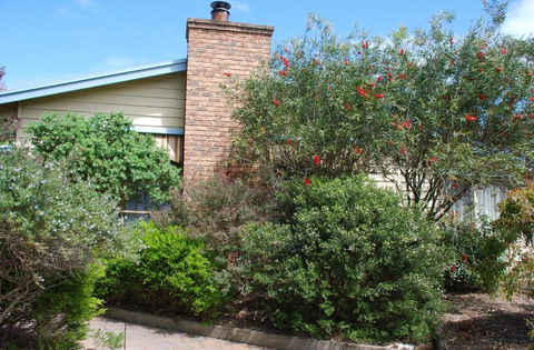 SHORE BEATS WORK INVERLOCH - Darwin Holiday 6