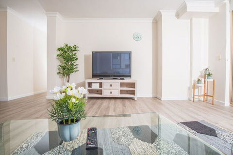 Convenient Rockdale Apartment Next To Station & Beach - Darwin Holiday 4