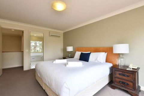 Villa 3br Tempranillo Resort Condo Located Within Cypress Lakes Resort (nothing Is More Central) - Darwin Holiday 7