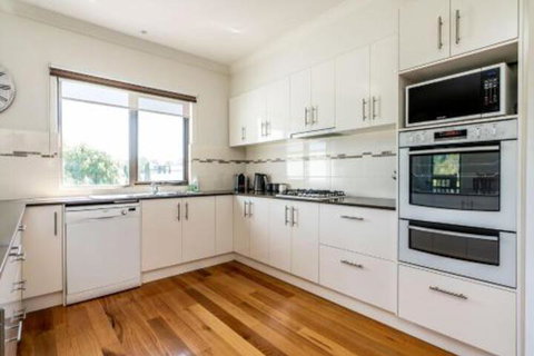 SURFSIDE LAKEVIEWS FREE WIFI - Darwin Holiday 2