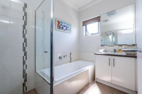 SURFSIDE LAKEVIEWS FREE WIFI - Darwin Holiday 7