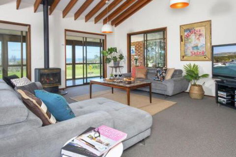 Beach House On Jones Beach Kiama Accommodation - Darwin Holiday 0