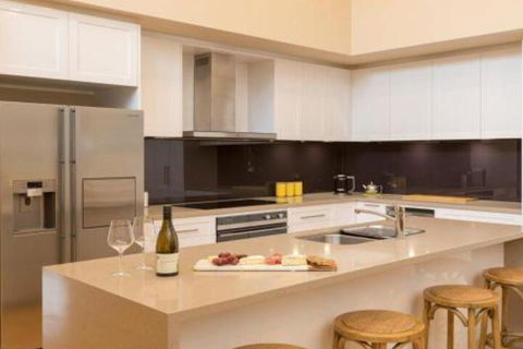 Callala Breeze Access To Indoor Community Pool - Darwin Holiday 3