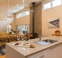 Callala Breeze access to indoor community pool - Darwin Holiday