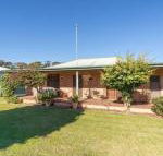 Cudgee quaint cottage with separate cabin - Darwin Holiday