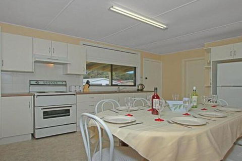 Ohio One Street Back From Beach Access - Darwin Holiday 7