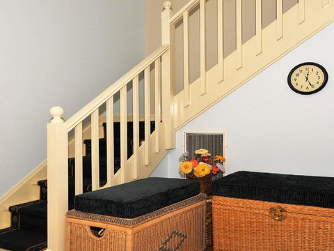 Plum Tree Cottage Warm Cosy & Walk To Town - Darwin Holiday 4