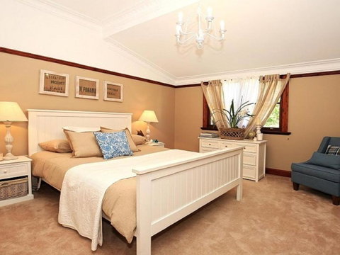 Sarnia Period Home In Garden Oasis With Pool - Darwin Holiday 1