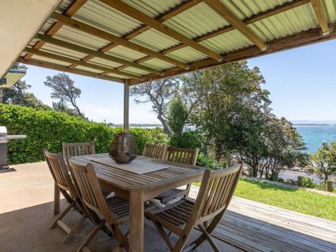 Seaspray On Culburra Dolphin & Whale Watching - Darwin Holiday 5