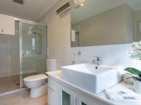 Shore To Please Comfort Cafes & Beaches - Darwin Holiday 1