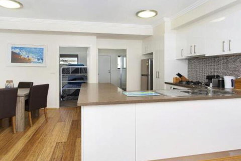 Surf Beach Townhouse - Darwin Holiday 6