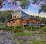 Sydney View 70km from Sydney 1000km from care - Darwin Holiday