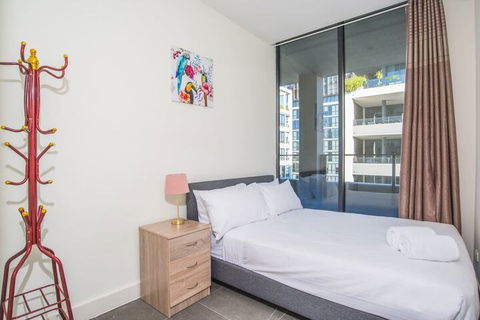 Relaxing Parramatta Apartment With Parking - Darwin Holiday 4