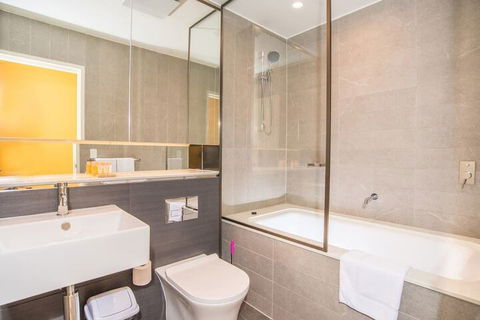 Relaxing Parramatta Apartment With Parking - Darwin Holiday 6