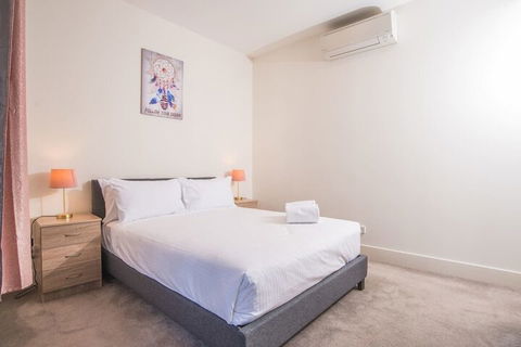 Relaxing Parramatta Apartment With Parking - Darwin Holiday 7